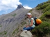 Antonia geniesst die Bergwelt