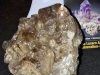 Rauchquarzgruppe von Roli Furrer als Blickfang